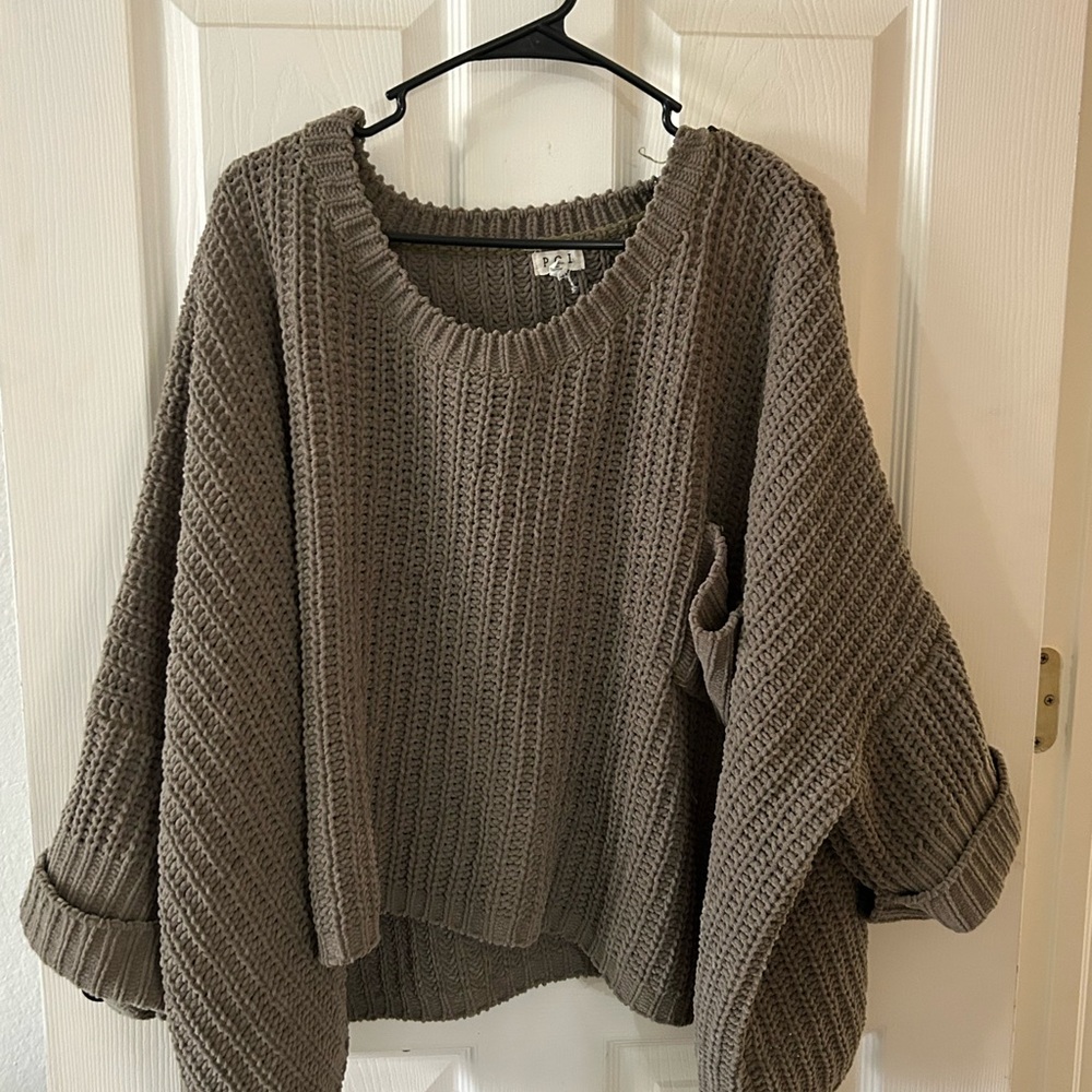 POL Off-the-Shoulder Sweater Set - Olive and Cream - Picture 3 of 4